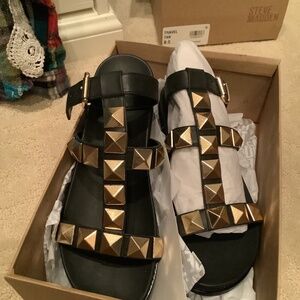 STEVE MADDEN DAFT BLACK SIZE 8